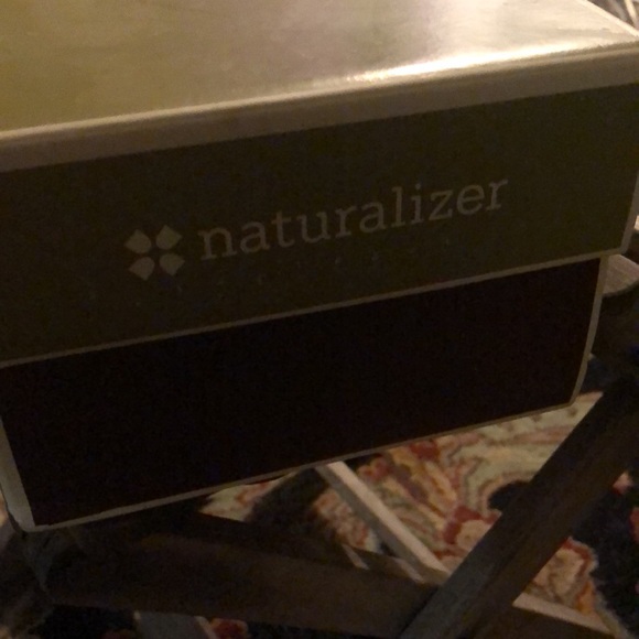 naturalizer - Picture 2 of 7